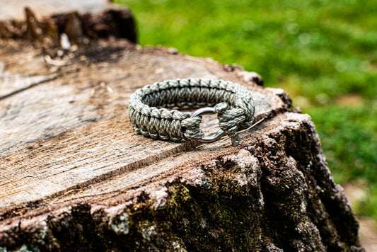 How to Make a Paracord Bracelet